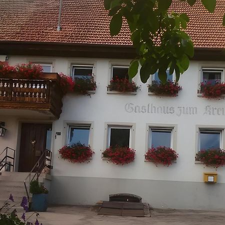 Gasthaus Zum Kreuz กราเฟินเฮาเซน ภายนอก รูปภาพ