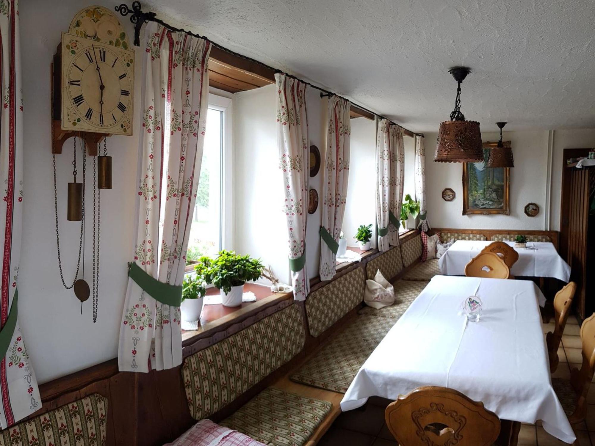 Gasthaus Zum Kreuz กราเฟินเฮาเซน ภายนอก รูปภาพ